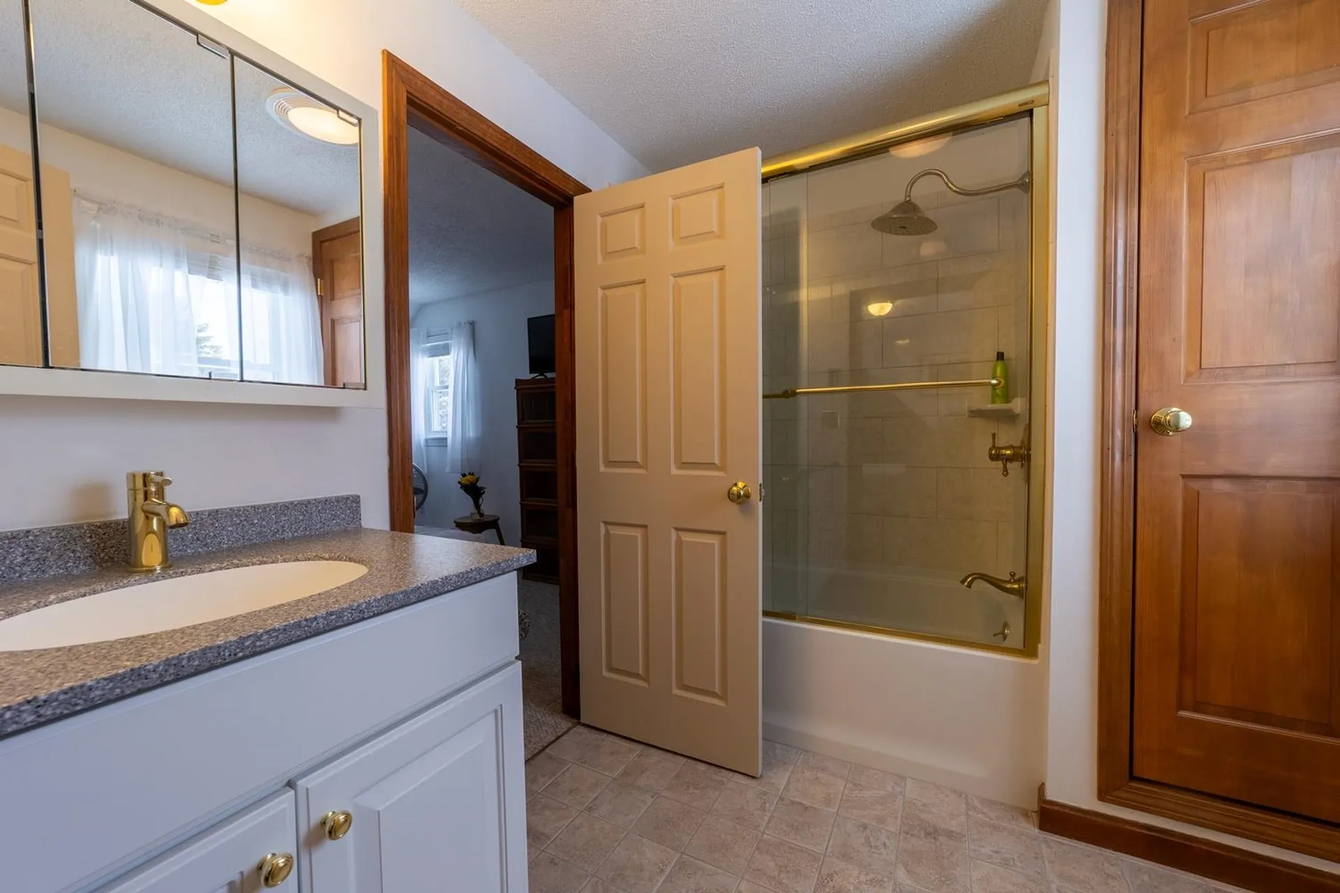 5 Cross Road Hebron NH 03241