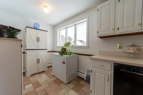 5 Cross Road Hebron NH 03241