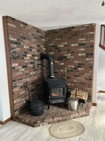 5 Cross Road Hebron NH 03241