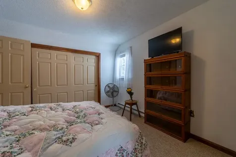 5 Cross Road Hebron NH 03241