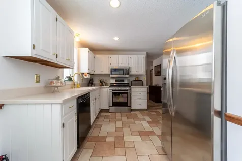 5 Cross Road Hebron NH 03241