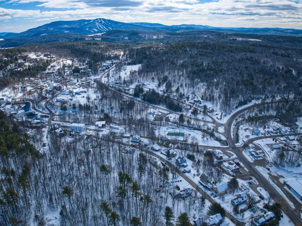 Central Street Sunapee NH 03782