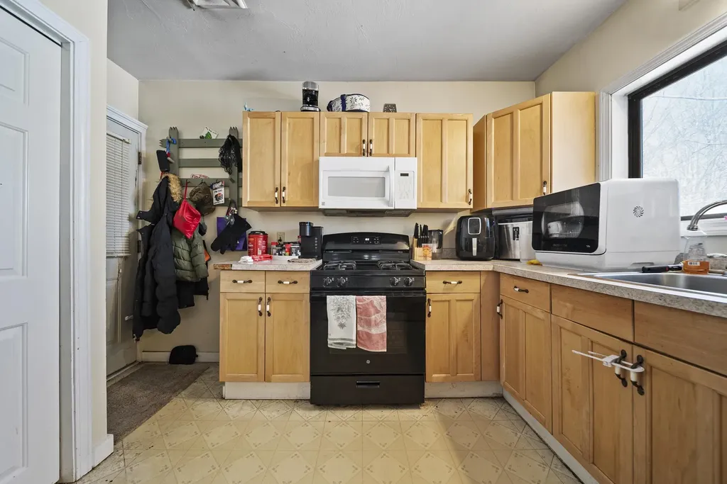 6 Depot Street Hillsborough NH 03244