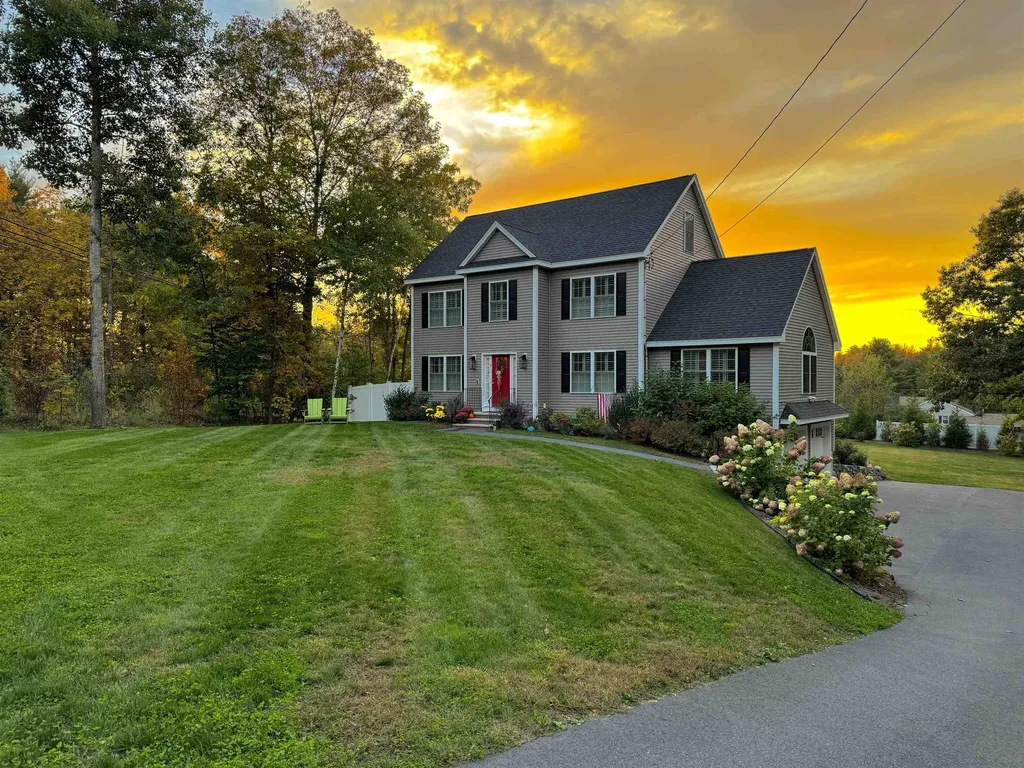 2 Chestnut Hill Drive Sandown NH 03873