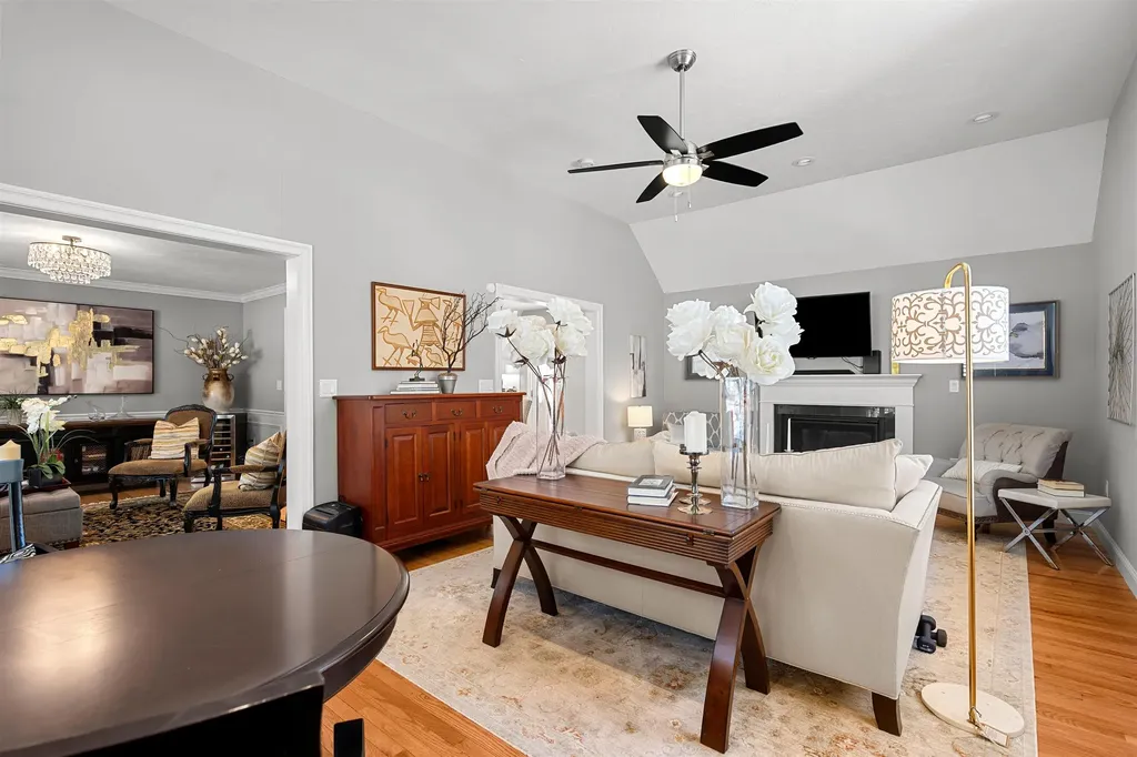 2 Chestnut Hill Drive Sandown NH 03873