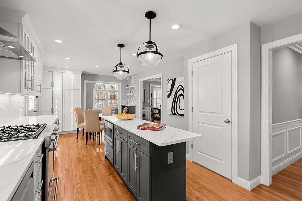 2 Chestnut Hill Drive Sandown NH 03873