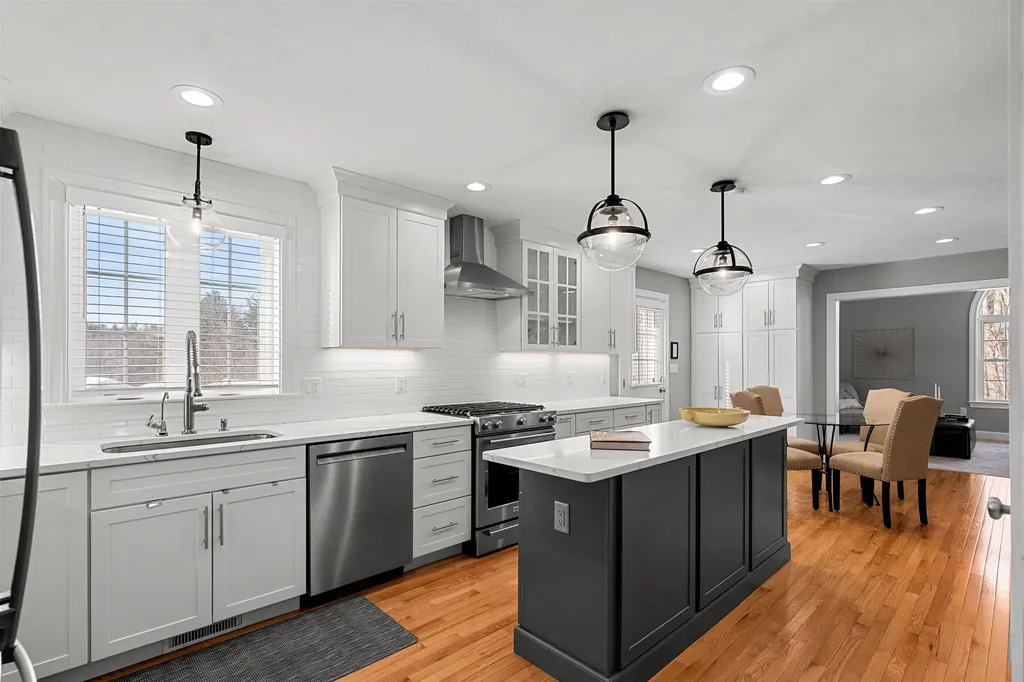 2 Chestnut Hill Drive Sandown NH 03873