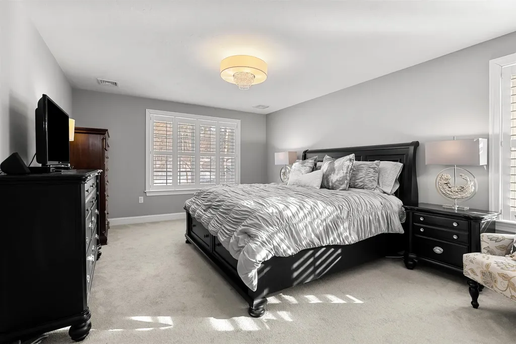 2 Chestnut Hill Drive Sandown NH 03873