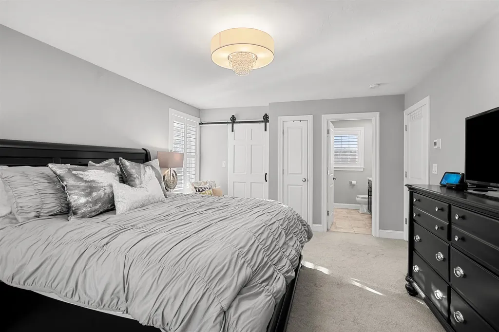 2 Chestnut Hill Drive Sandown NH 03873