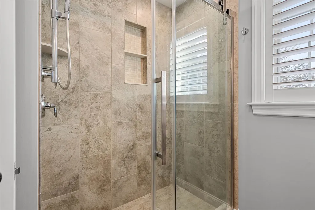 2 Chestnut Hill Drive Sandown NH 03873