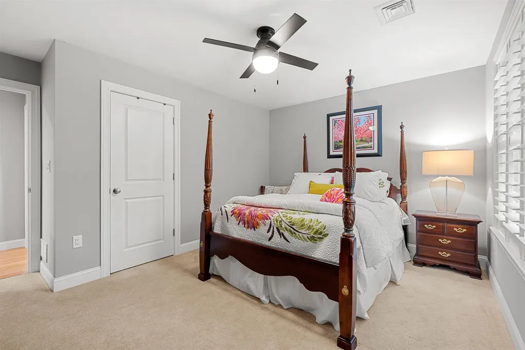 2 Chestnut Hill Drive Sandown NH 03873