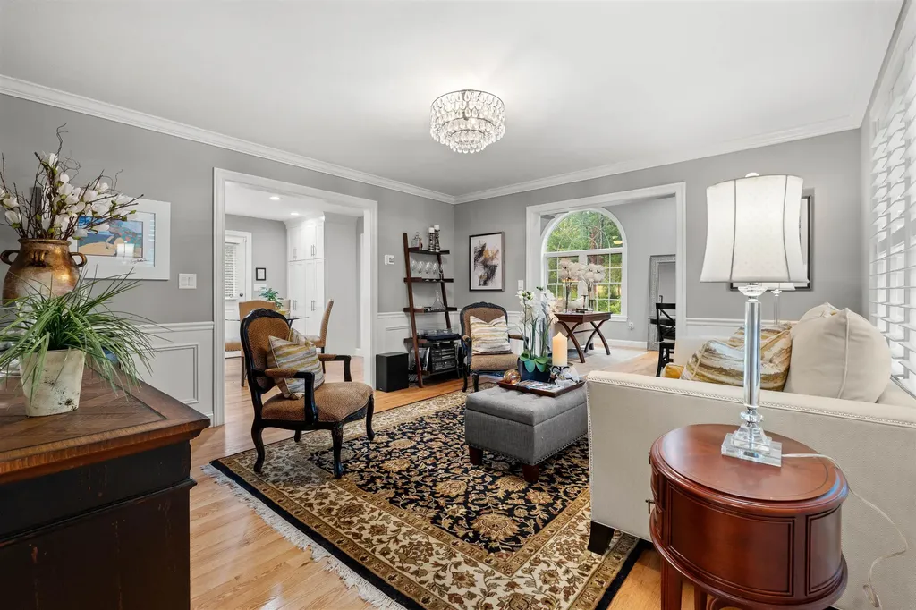 2 Chestnut Hill Drive Sandown NH 03873