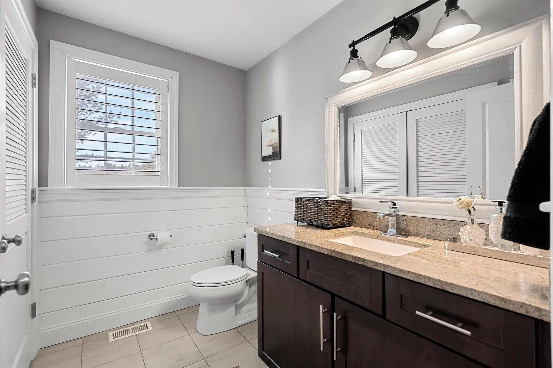 2 Chestnut Hill Drive Sandown NH 03873