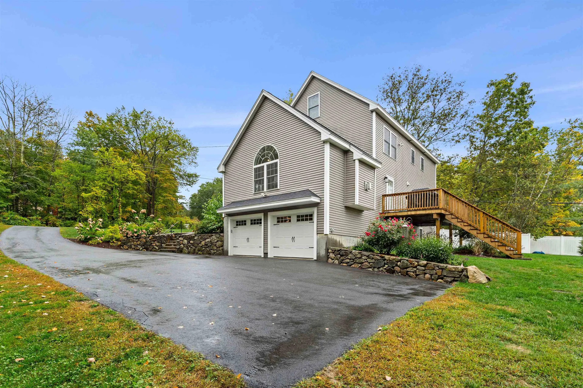 2 Chestnut Hill Drive Sandown NH 03873