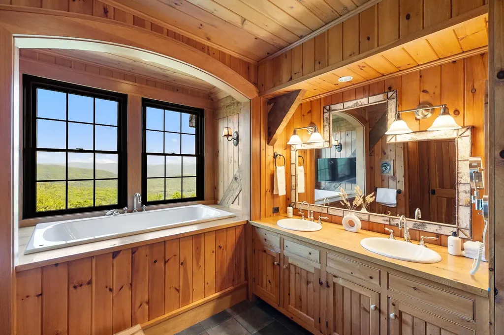 62 Moon Shadow Drive Ludlow VT 05149