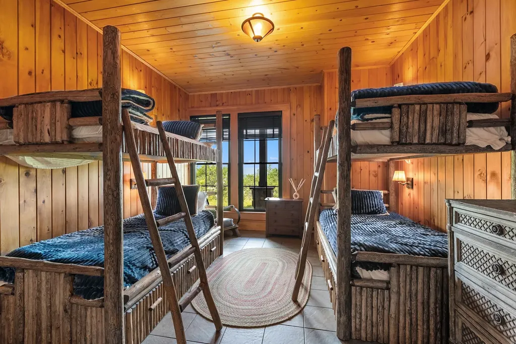 62 Moon Shadow Drive Ludlow VT 05149