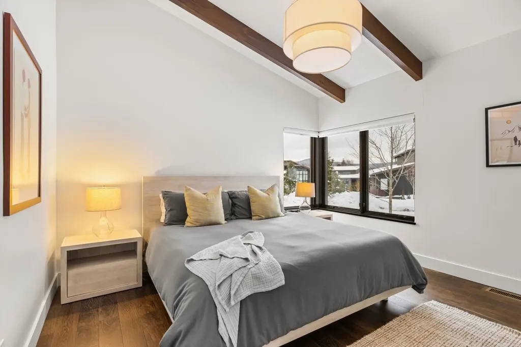 30 Natures Way Stowe VT 05672