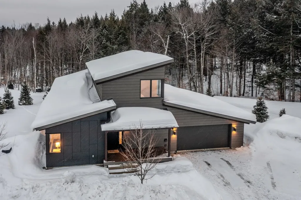 30 Natures Way Stowe VT 05672