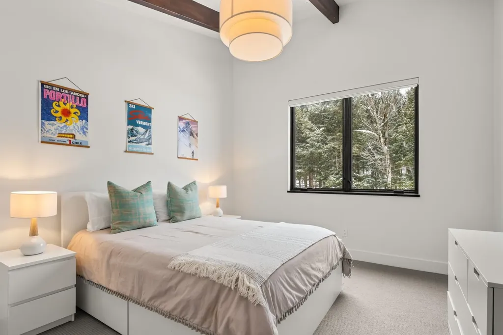 30 Natures Way Stowe VT 05672