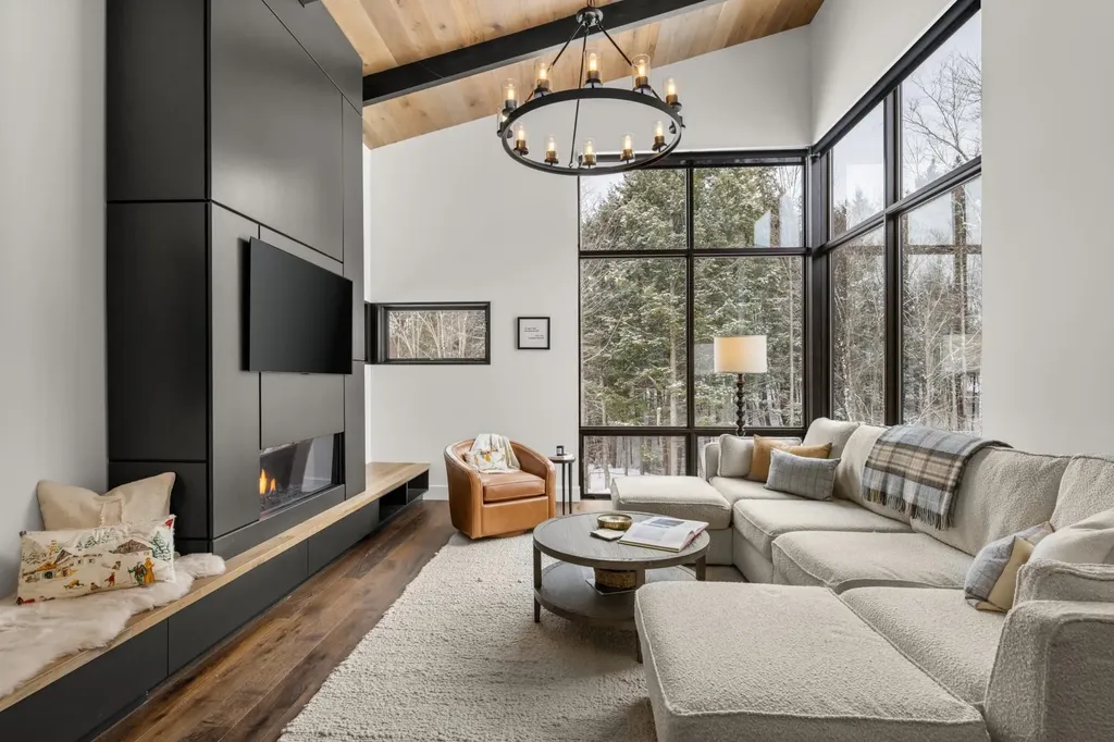 30 Natures Way Stowe VT 05672