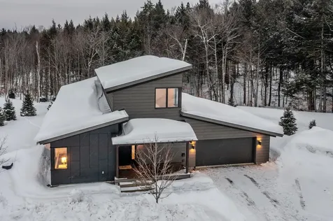 30 Natures Way Stowe VT 05672