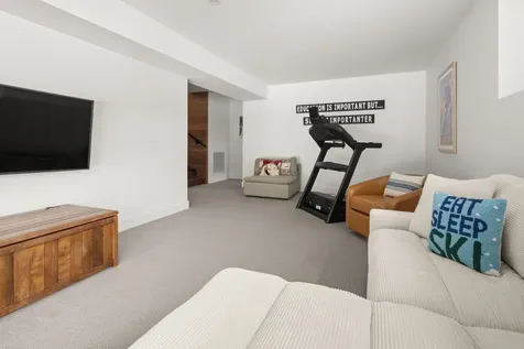 30 Natures Way Stowe VT 05672