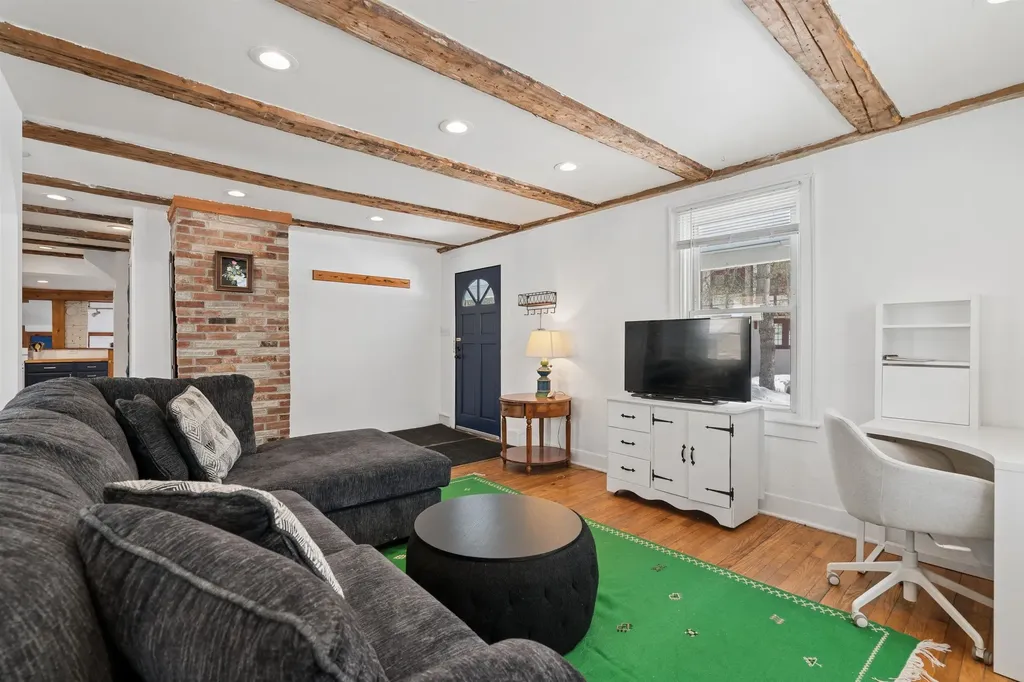 7471 Us Route 4 Bridgewater VT 05034