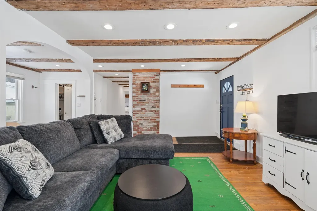 7471 Us Route 4 Bridgewater VT 05034