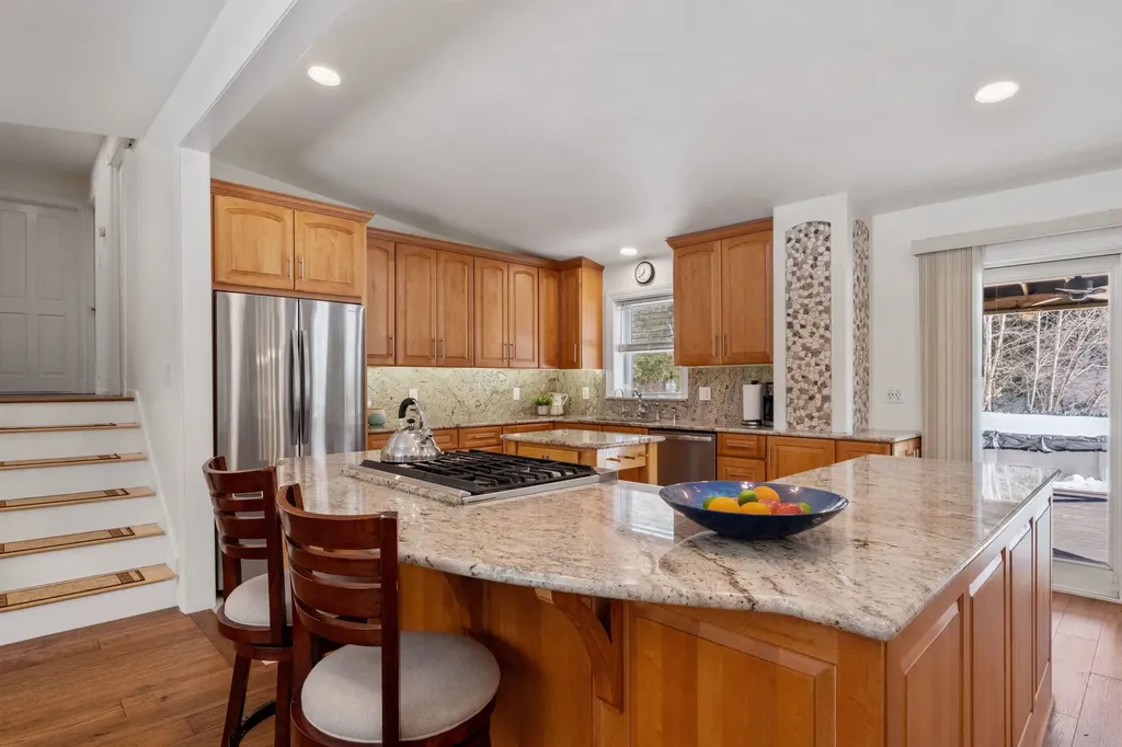 113 Glen Road Gorham NH 03581