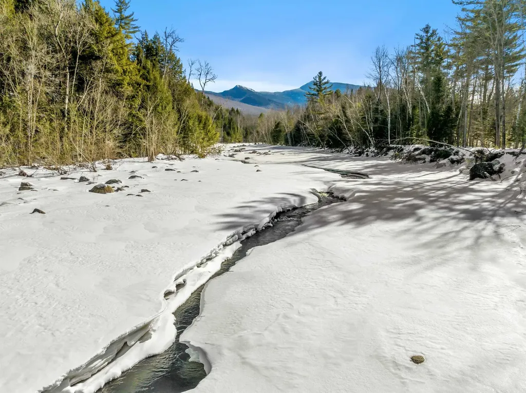 113 Glen Road Gorham NH 03581