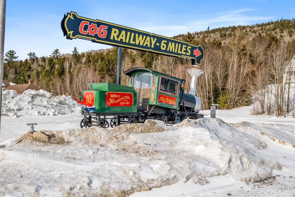 113 Glen Road Gorham NH 03581