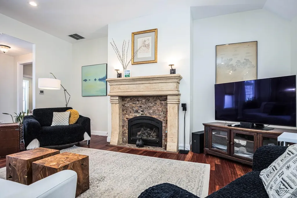 4 Nordic Wood Lane Newton NH 03858