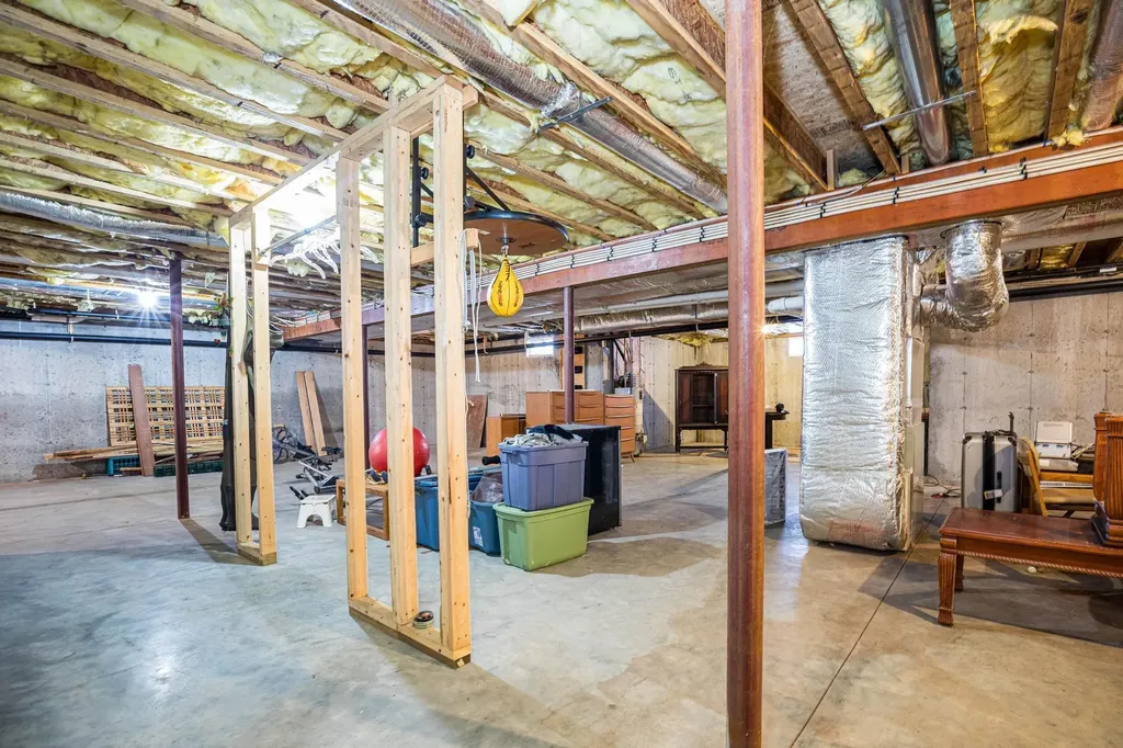 4 Nordic Wood Lane Newton NH 03858