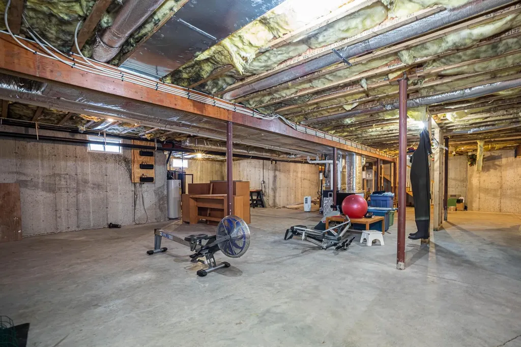 4 Nordic Wood Lane Newton NH 03858