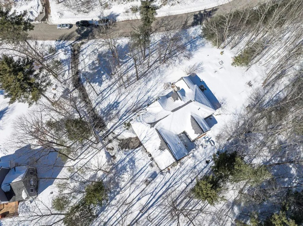 4 Nordic Wood Lane Newton NH 03858