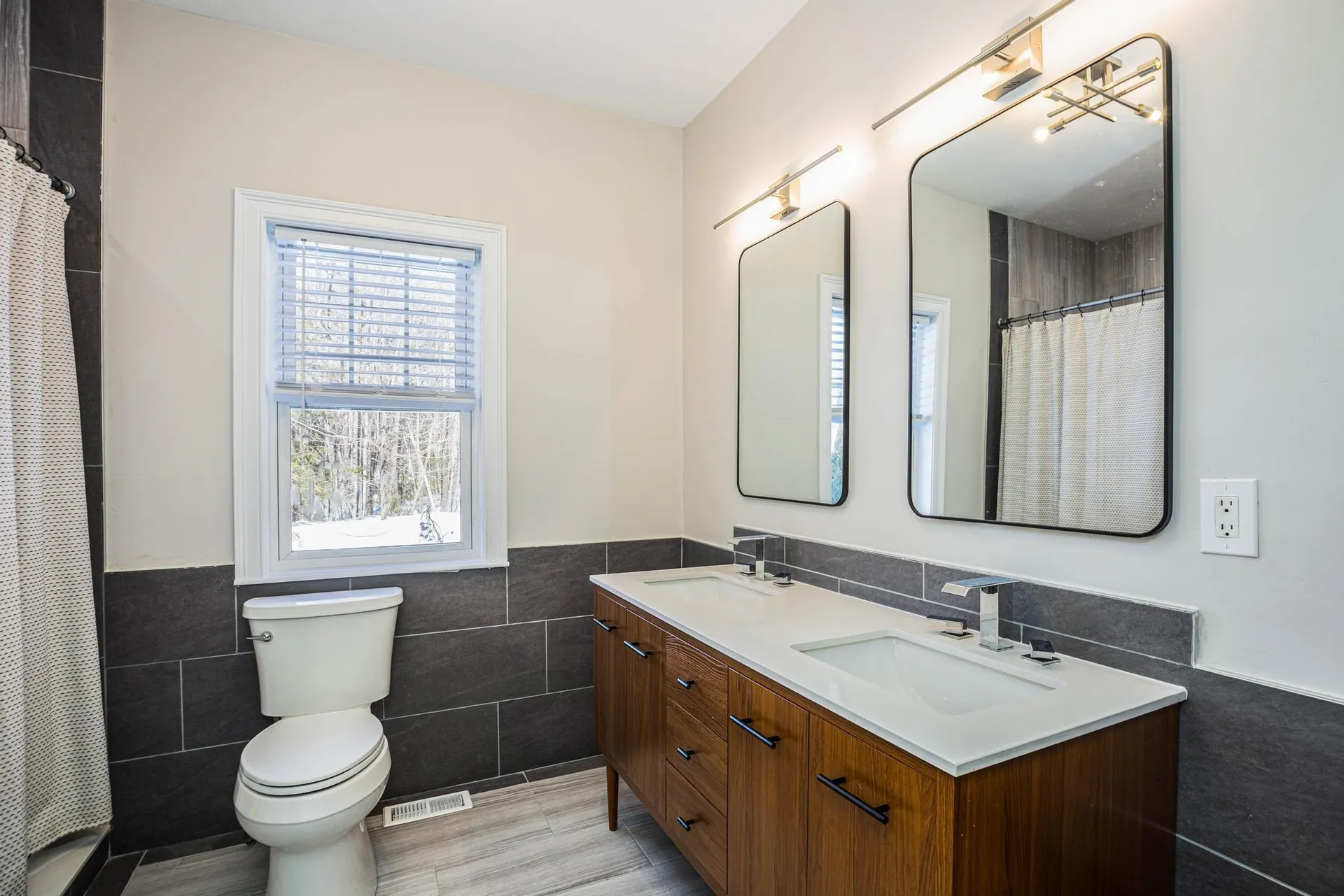 4 Nordic Wood Lane Newton NH 03858