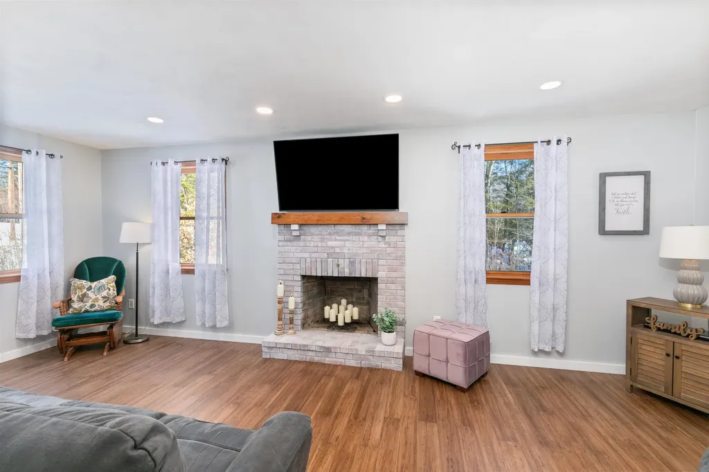 124 Abbot Hill Road Wilton NH 03086