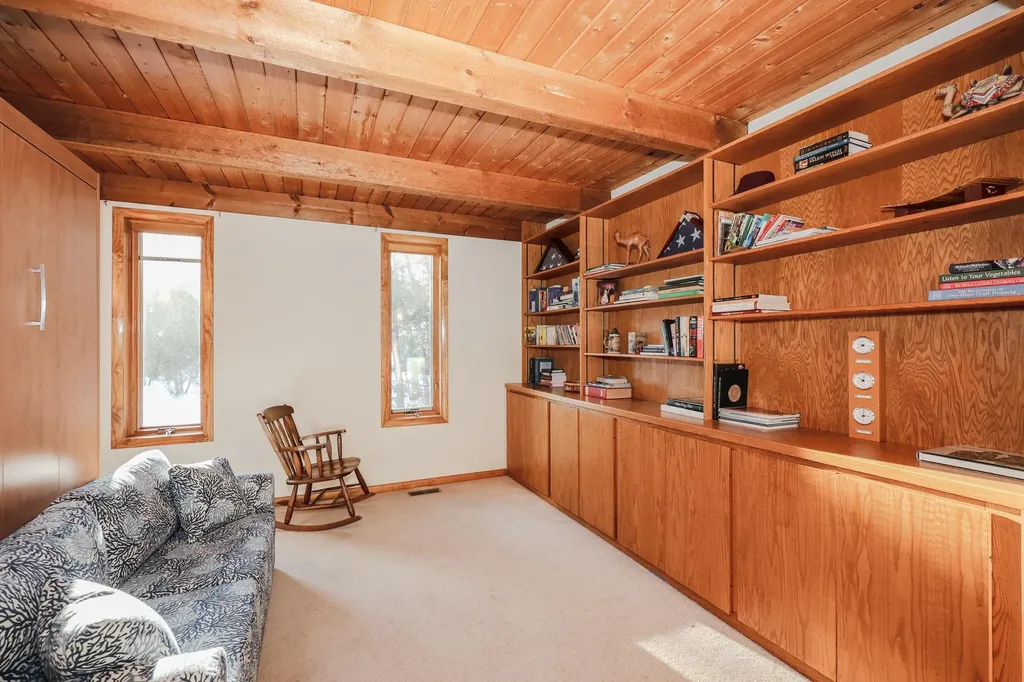 4 Windsor Boulevard Londonderry NH 03053