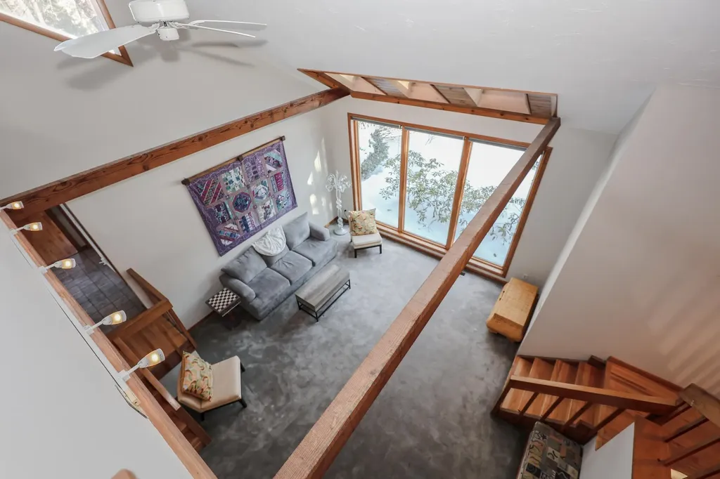 4 Windsor Boulevard Londonderry NH 03053