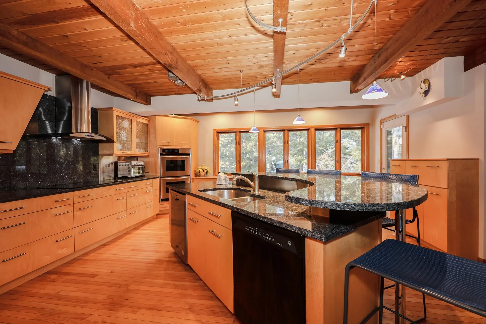 4 Windsor Boulevard Londonderry NH 03053