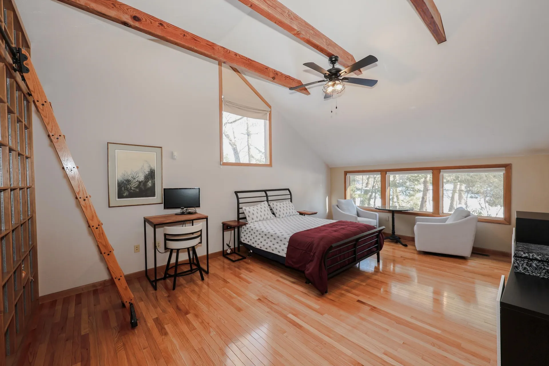 4 Windsor Boulevard Londonderry NH 03053