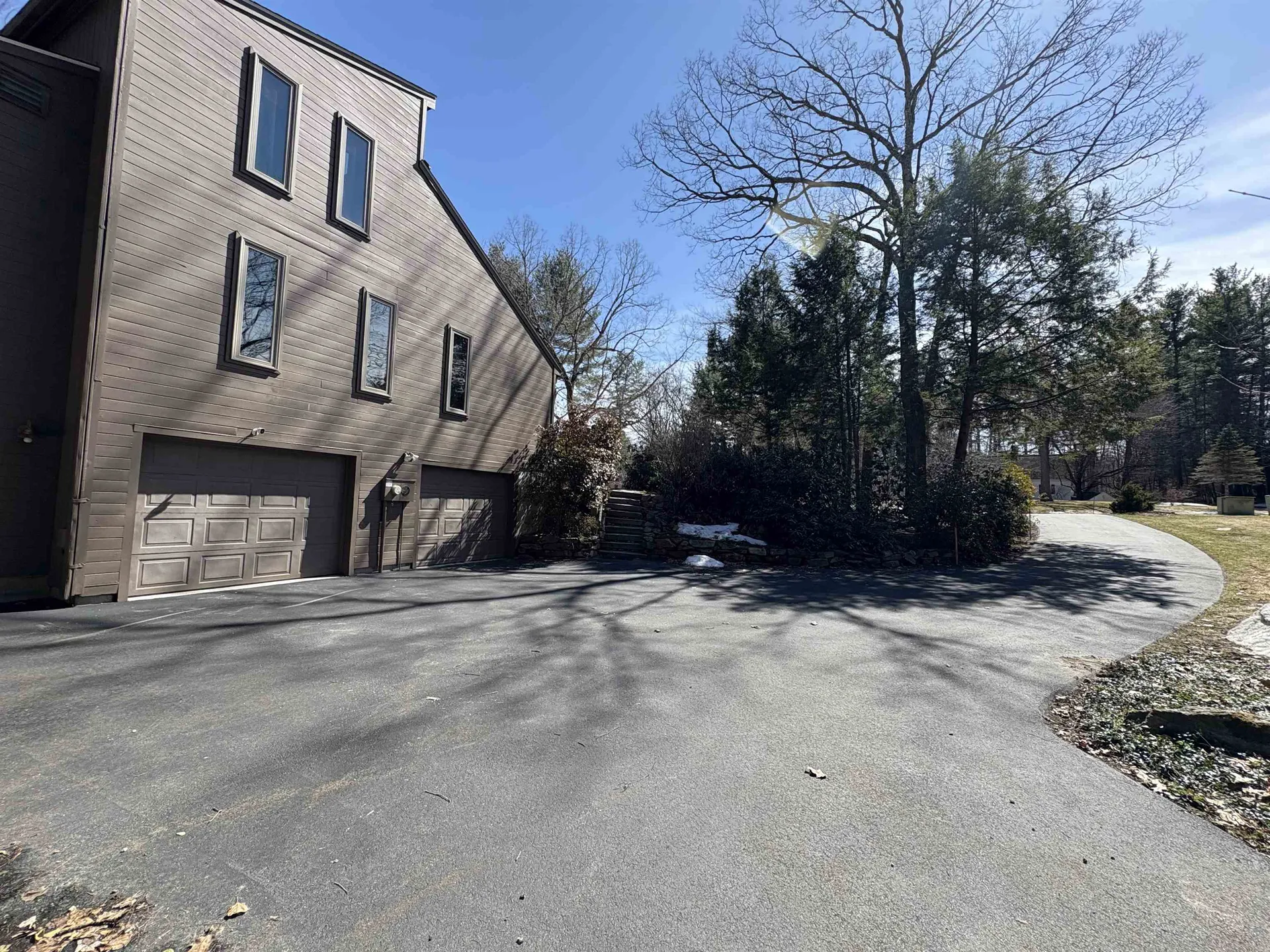 4 Windsor Boulevard Londonderry NH 03053