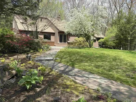 4 Windsor Boulevard Londonderry NH 03053