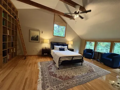 4 Windsor Boulevard Londonderry NH 03053