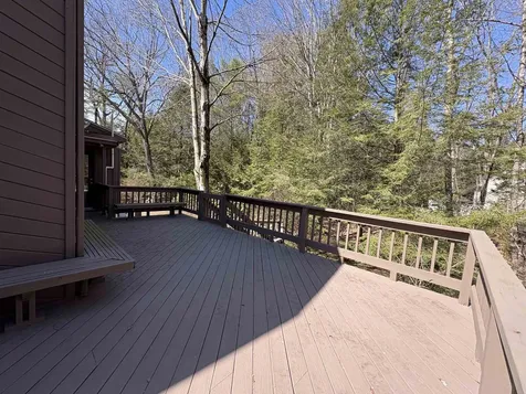 4 Windsor Boulevard Londonderry NH 03053