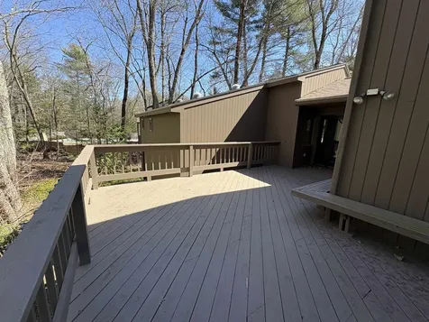 4 Windsor Boulevard Londonderry NH 03053