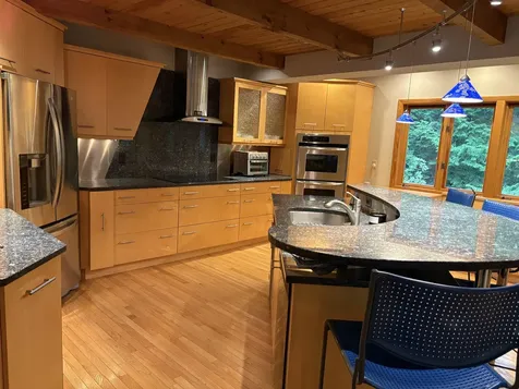 4 Windsor Boulevard Londonderry NH 03053