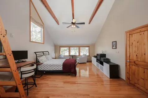 4 Windsor Boulevard Londonderry NH 03053