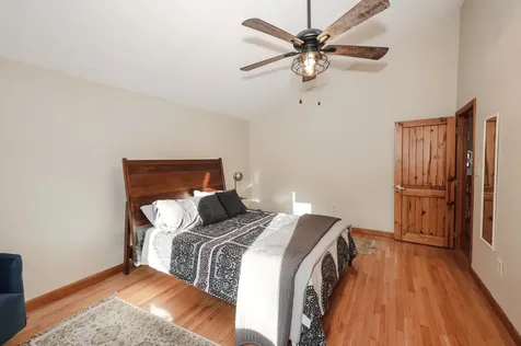 4 Windsor Boulevard Londonderry NH 03053