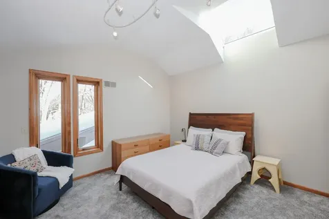 4 Windsor Boulevard Londonderry NH 03053